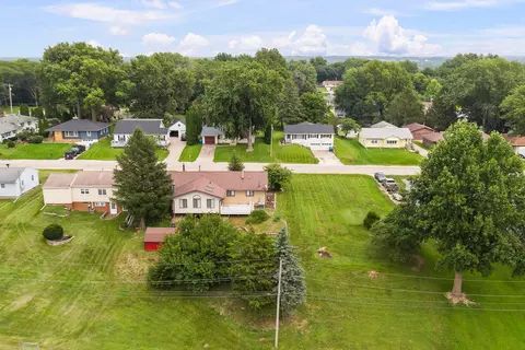 View/Area - 242 Orchard Ct, Silvis, IL 61282 photo 3 of 4