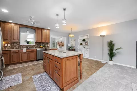 Kitchen - 242 Orchard Ct, Silvis, IL 61282 photo 7 of 7