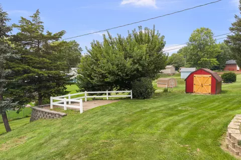 Exterior - 242 Orchard Ct, Silvis, IL 61282 photo 8 of 9