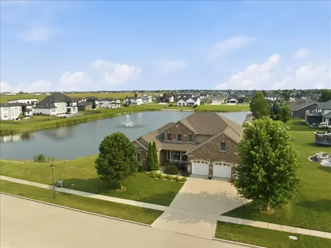 View/Area - 1203 Silver Oak Cir, Normal, IL 61761 photo 1 of 4