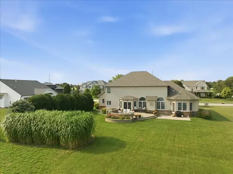 Exterior - 1203 Silver Oak Cir, Normal, IL 61761 photo 9 of 9