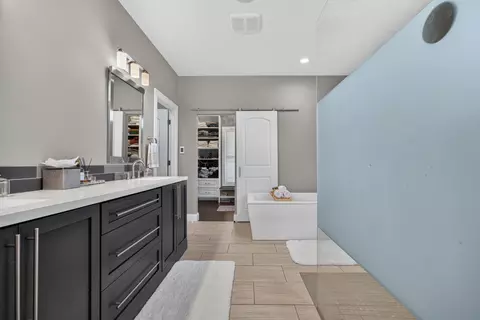 Bath - 9571 Crossbow Dr, Bloomington, IL 61705 photo 1 of 8