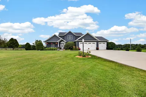 Exterior - 9571 Crossbow Dr, Bloomington, IL 61705 photo 27 of 30
