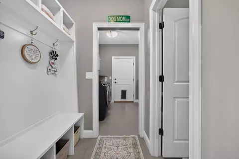 Entry Way - 9571 Crossbow Dr, Bloomington, IL 61705 photo 2 of 4