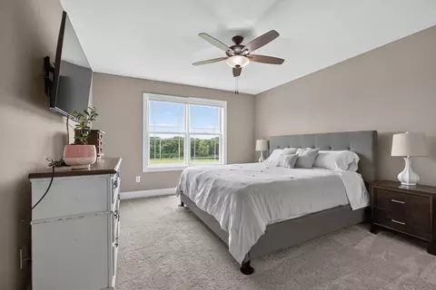 Bedroom - 9571 Crossbow Dr, Bloomington, IL 61705 photo 5 of 8