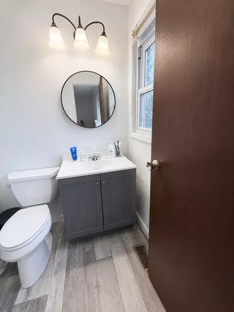 Bath - 1404 E 20th St, Sterling, IL 61081 photo 1 of 1