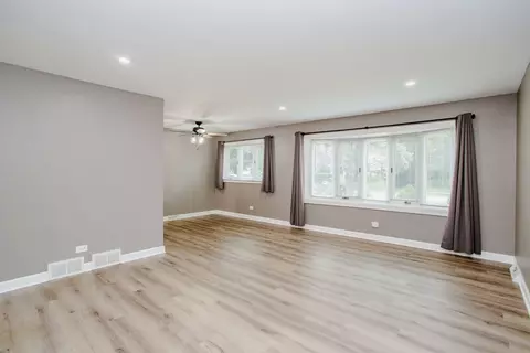 Living - 711 Schiller St, Itasca, IL 60143 photo 1 of 3