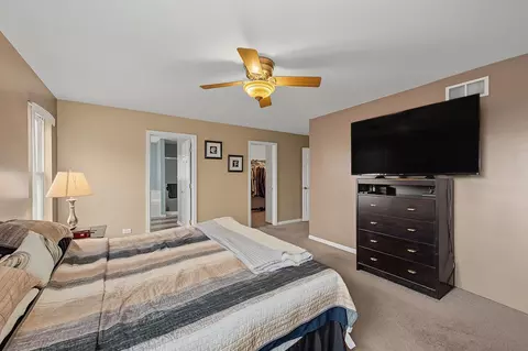Bedroom - 11323 Glenbrook Cir, Plainfield, IL 60585 photo 3 of 8