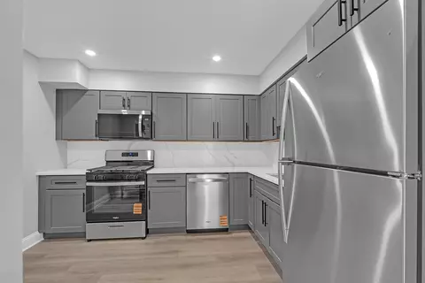 Kitchen - 1219 E Washington St #A201, Des Plaines, IL 60016 photo 2 of 3