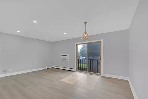 Living - 1219 E Washington St #A201, Des Plaines, IL 60016 photo 3 of 6