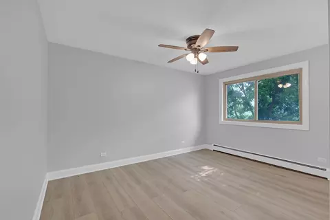 Bedroom - 1219 E Washington St #A201, Des Plaines, IL 60016 photo 4 of 5