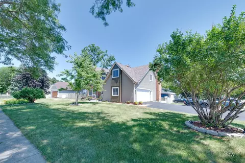Exterior - 855 S Bartlett Rd, Bartlett, IL 60103 photo 5 of 10