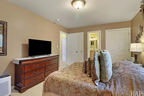 Bedroom - 4902 Pyndale Dr, Mchenry, IL 60050 photo 3 of 3