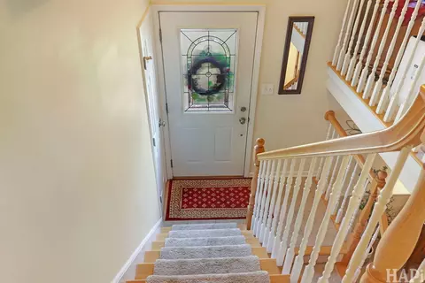 Entry Way - 4902 Pyndale Dr, Mchenry, IL 60050 photo 1 of 1
