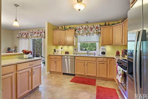 Kitchen - 4902 Pyndale Dr, Mchenry, IL 60050 photo 1 of 3