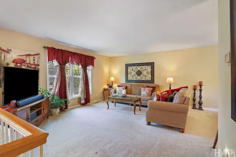 Living - 4902 Pyndale Dr, Mchenry, IL 60050 photo 1 of 4