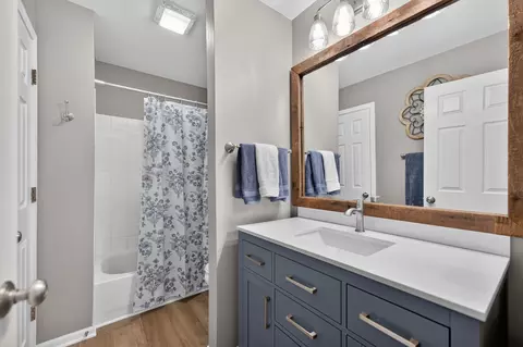 Bath - 955 Angle Tarn, West Dundee, IL 60118 photo 5 of 5