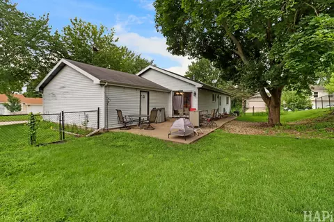 Exterior - 214 Augusta Dr, Mchenry, IL 60050 photo 2 of 3