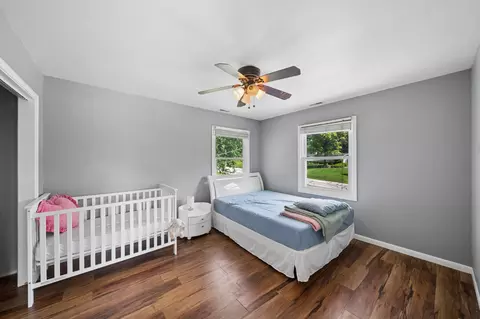 Bedroom - 17 W320 Scheel Dr, Willowbrook, IL 60527 photo 5 of 5