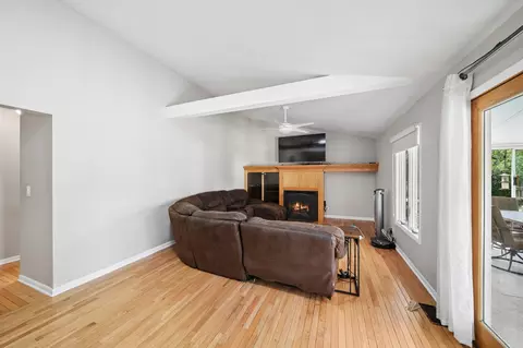 Other - 17 W320 Scheel Dr, Willowbrook, IL 60527 photo 2 of 5