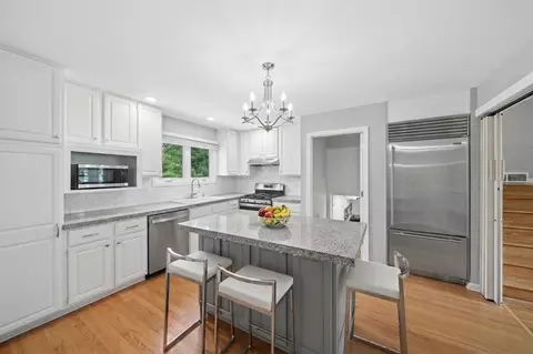 Kitchen - 17 W320 Scheel Dr, Willowbrook, IL 60527 photo 1 of 1