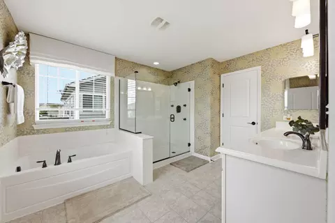 Bath - 14924 S Case St, Plainfield, IL 60544 photo 2 of 4