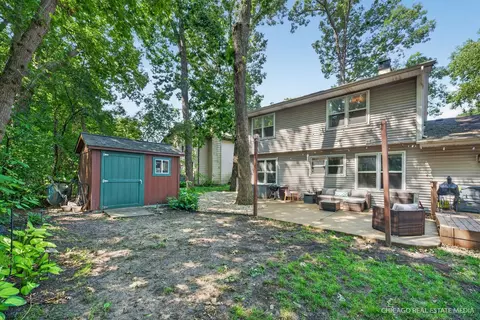 Exterior - 371 S Western Ave, Bartlett, IL 60103 photo 5 of 8