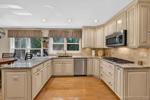 Kitchen - 371 S Western Ave, Bartlett, IL 60103 photo 1 of 5