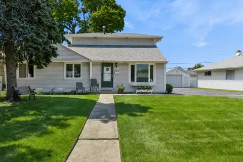 4571 W 88th St, Hometown, IL 60456