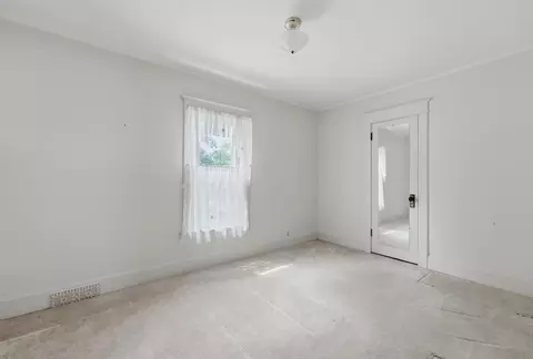 Bedroom - 1854 27th St, Moline, IL 61265 photo 3 of 4