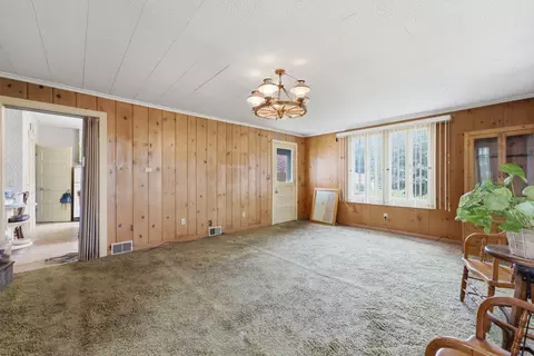Living - 1854 27th St, Moline, IL 61265 photo 2 of 4