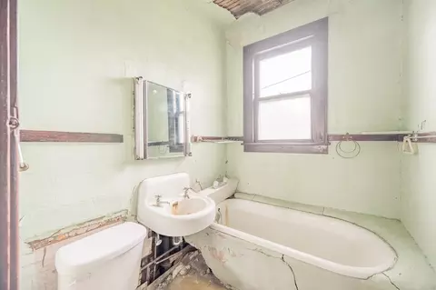 Bath - 124 E 95th St, Chicago, IL 60619 photo 1 of 1