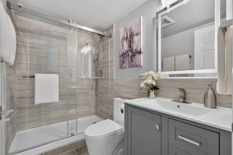 Bath - 124 E Bailey Rd #E, Naperville, IL 60565 photo 2 of 2