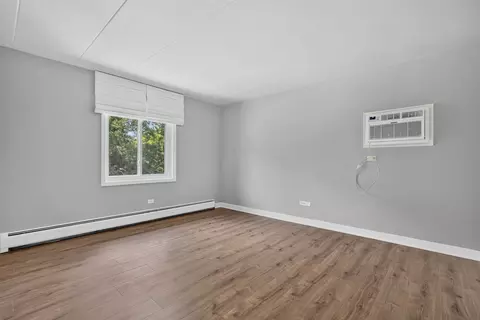 Living - 124 E Bailey Rd #E, Naperville, IL 60565 photo 7 of 7