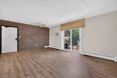 Living - 124 E Bailey Rd #E, Naperville, IL 60565 photo 4 of 7