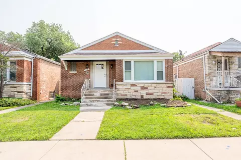 8155 S Essex Ave, Chicago, IL 60617