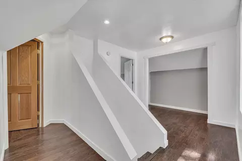 Entry Way - 513 12th St, Silvis, IL 61282 photo 4 of 4