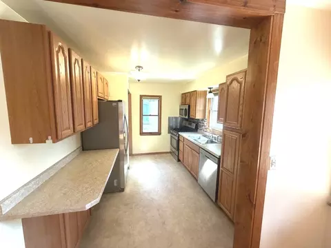 Kitchen - 479 S Winfield Ave, Kankakee, IL 60901 photo 3 of 3