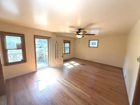 Living - 479 S Winfield Ave, Kankakee, IL 60901 photo 1 of 4