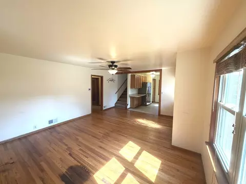 Living - 479 S Winfield Ave, Kankakee, IL 60901 photo 4 of 4