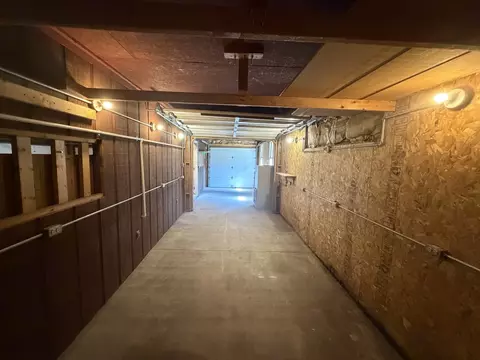 Entry Way - 479 S Winfield Ave, Kankakee, IL 60901 photo 2 of 2