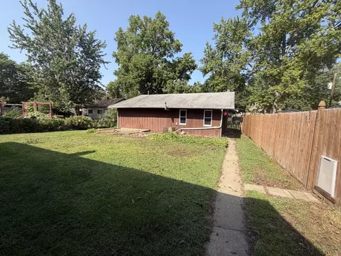 Exterior - 479 S Winfield Ave, Kankakee, IL 60901 photo 3 of 8