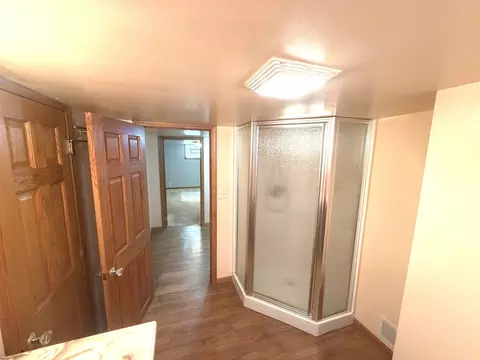 Bath - 479 S Winfield Ave, Kankakee, IL 60901 photo 3 of 3