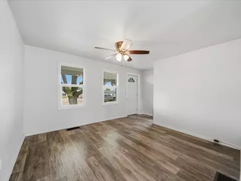 Living - 322 E Carroll St, Lanark, IL 61046 photo 1 of 2