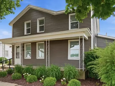 Exterior - 322 E Carroll St, Lanark, IL 61046 photo 1 of 6