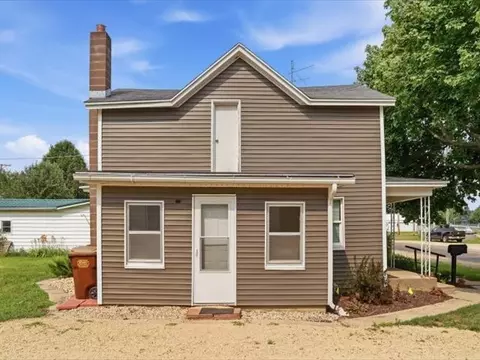 Exterior - 322 E Carroll St, Lanark, IL 61046 photo 5 of 6