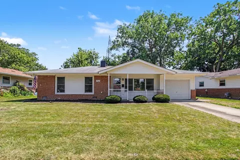 701 Love St, Elk Grove Village, IL 60007