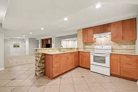 Kitchen - 25308 W Sunderlin Rd, Plainfield, IL 60585 photo 5 of 5