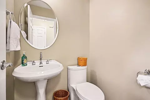 Bath - 25308 W Sunderlin Rd, Plainfield, IL 60585 photo 1 of 3