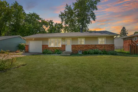 103 S Sesame St, Bloomington, IL 61704